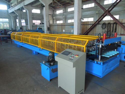 Roof Panel Forming Machine